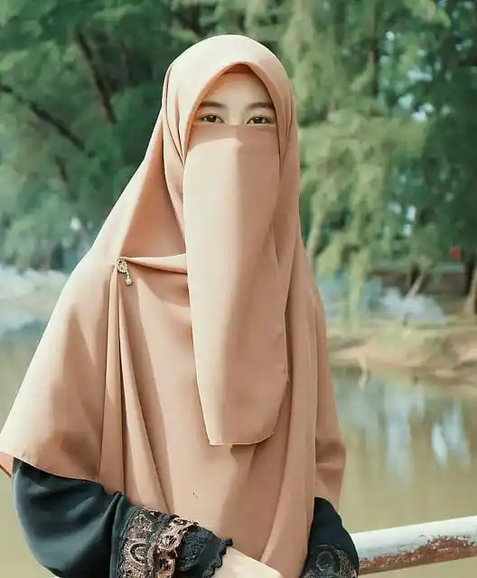 Ustadzah Nina Nisrina